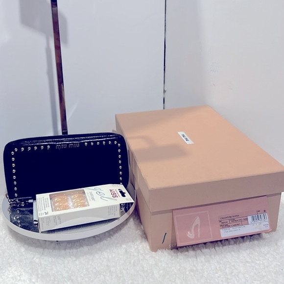 Miu Miu Bkack Wallet & Miu Miu Silver/Black Glitter Heels , DustBag ,Box & Nails - Picture 5 of 16